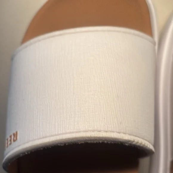 Reef White and Tan Slide Sandals - Picture 6 of 6